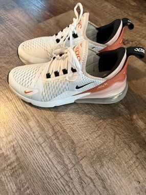 Nike White & Coral Orange Air Max 270 Running Sneakers